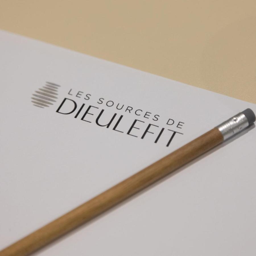 Domaine Les Sources De Дюлефи Екстериор снимка